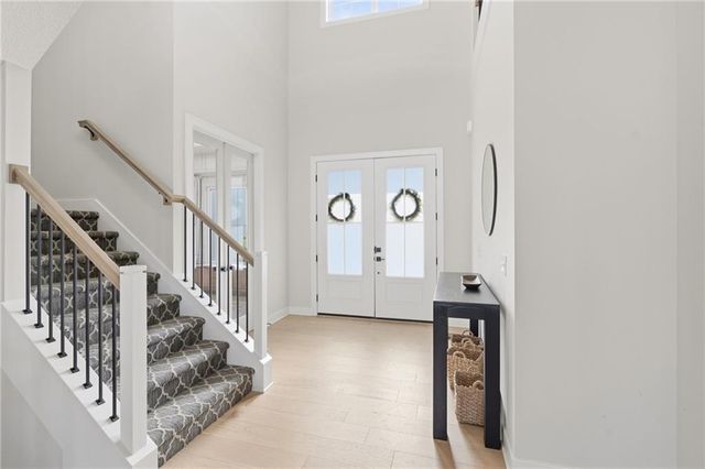 12709 W 174th Street, Overland Park, KS 66221