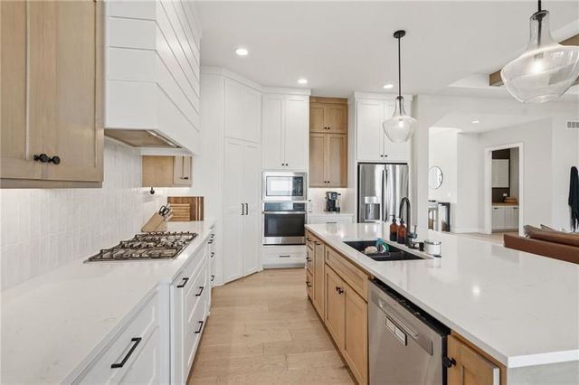 12709 W 174th Street, Overland Park, KS 66221