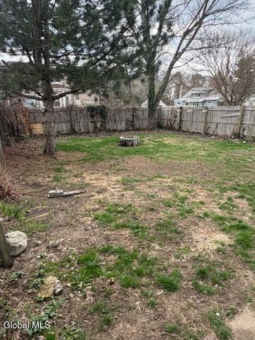 1471 Helderberg Avenue, Rotterdam, NY 12306