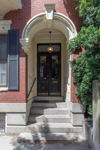 24 Harvard St 4, Boston, MA 02129