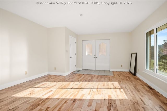 1909 Garretts Bend Road, Sod, WV 25564