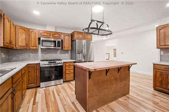 1909 Garretts Bend Road, Sod, WV 25564