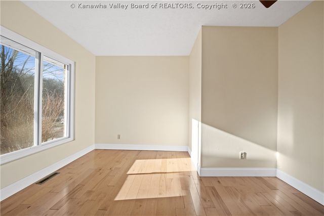 1909 Garretts Bend Road, Sod, WV 25564
