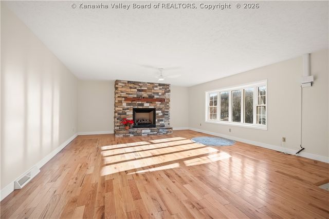 1909 Garretts Bend Road, Sod, WV 25564