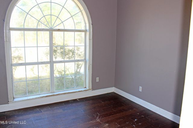 17139 Fenton Dedeaux Road, Kiln, MS 39556