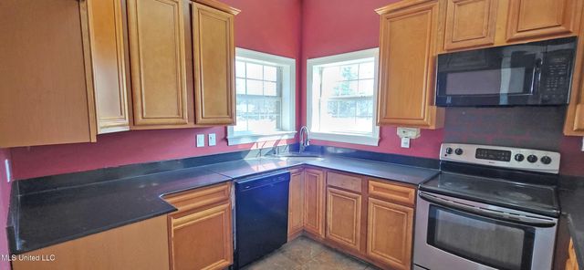 17139 Fenton Dedeaux Road, Kiln, MS 39556