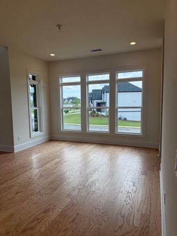 1014 Ridgeview Road, Woodstock, GA 30188