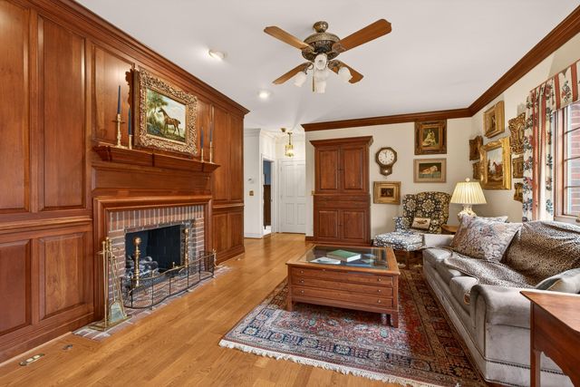 1213 Taborlake Cove, Lexington, KY 40502