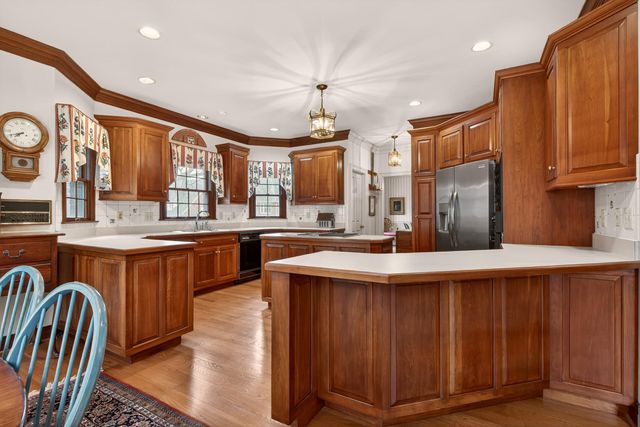 1213 Taborlake Cove, Lexington, KY 40502