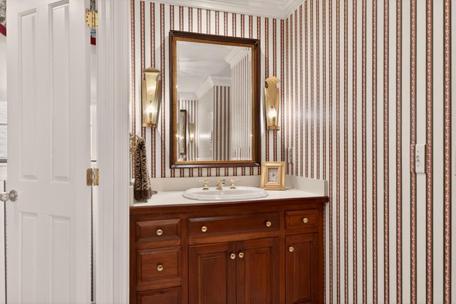 1213 Taborlake Cove, Lexington, KY 40502