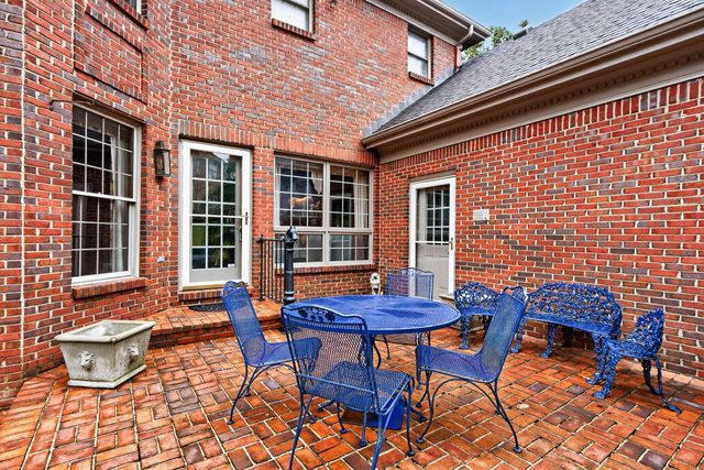 1213 Taborlake Cove, Lexington, KY 40502