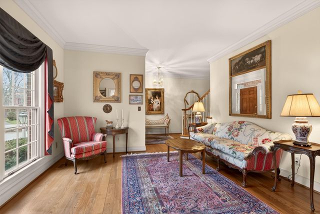 1213 Taborlake Cove, Lexington, KY 40502