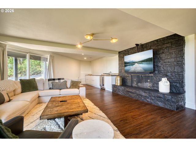 32797 Nw PEAK Rd, Scappoose, OR 97056