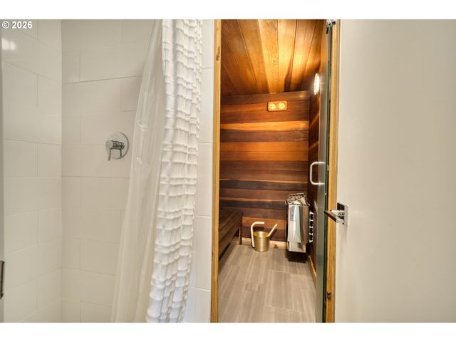 32797 Nw PEAK Rd, Scappoose, OR 97056
