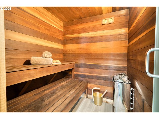 32797 Nw PEAK Rd, Scappoose, OR 97056