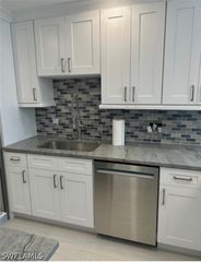 1300 Gulf Shore BLVD N 104, Naples, FL 34102