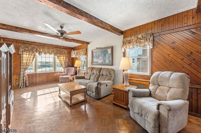 356 Washington Ave, Clifton City, NJ 07011