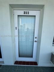 524 Washington Ave 311, Miami Beach, FL 33139