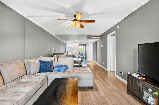 1630 Embassy Drive 207, West Palm Beach, FL 33401