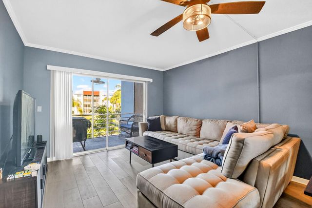 1630 Embassy Drive 207, West Palm Beach, FL 33401