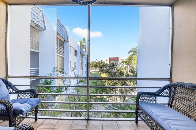 1630 Embassy Drive 207, West Palm Beach, FL 33401