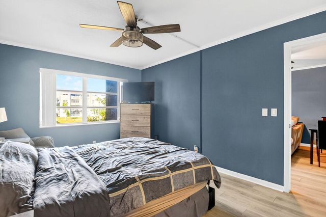 1630 Embassy Drive 207, West Palm Beach, FL 33401