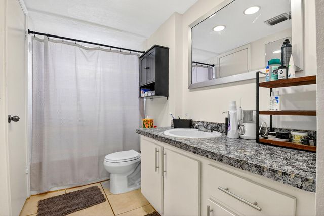 1630 Embassy Drive 207, West Palm Beach, FL 33401