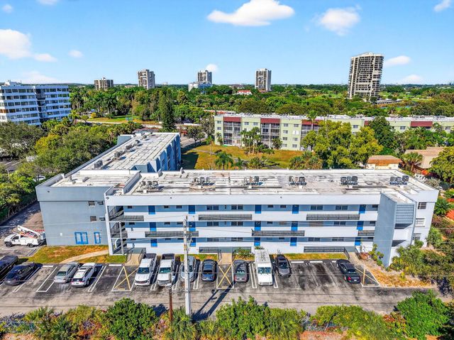 1630 Embassy Drive 207, West Palm Beach, FL 33401