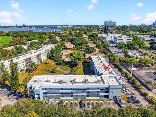 1630 Embassy Drive 207, West Palm Beach, FL 33401