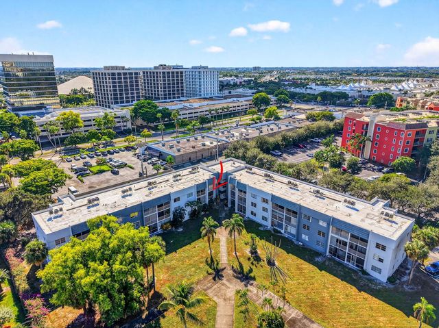 1630 Embassy Drive 207, West Palm Beach, FL 33401