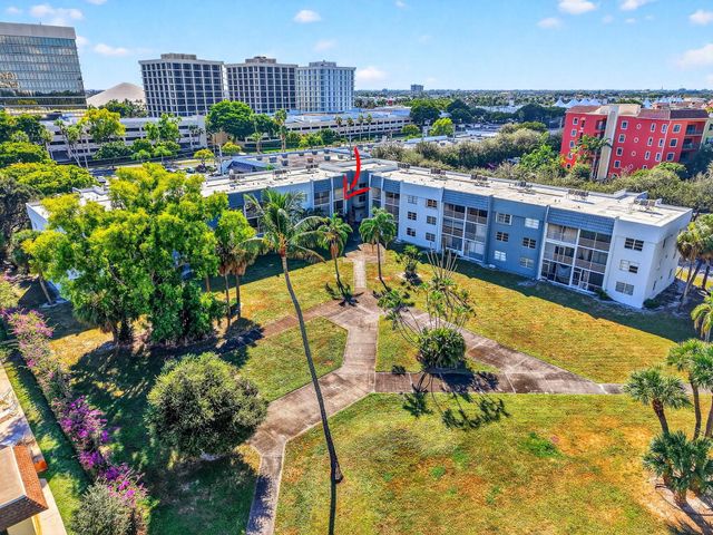 1630 Embassy Drive 207, West Palm Beach, FL 33401