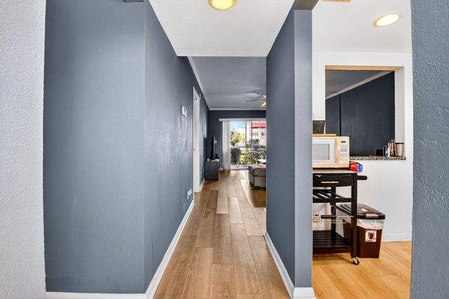 1630 Embassy Drive 207, West Palm Beach, FL 33401