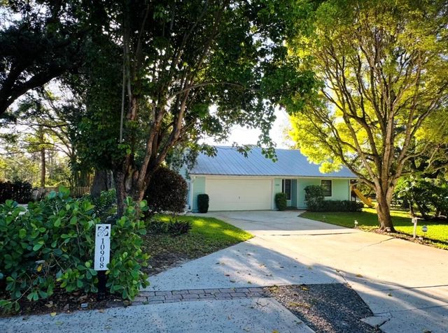 10908 SE Hobart Street, Jupiter, FL 33469