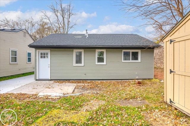 23108 Pilgrim Avenue, Hazel Park, MI 48030