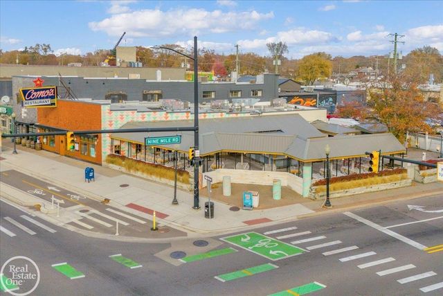 23108 Pilgrim Avenue, Hazel Park, MI 48030