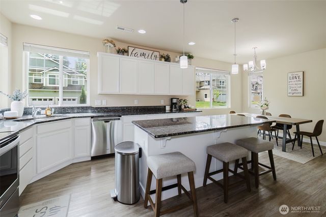 3677 SE Chesterton Drive, Port Orchard, WA 98366