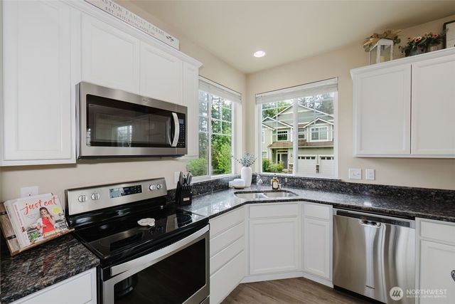 3677 SE Chesterton Drive, Port Orchard, WA 98366