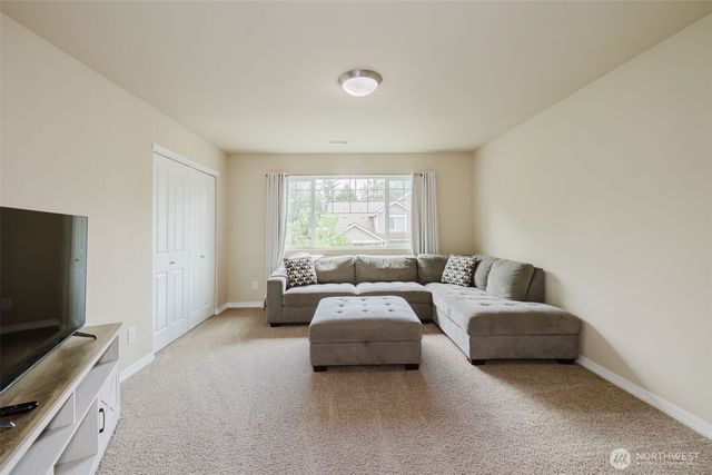 3677 SE Chesterton Drive, Port Orchard, WA 98366