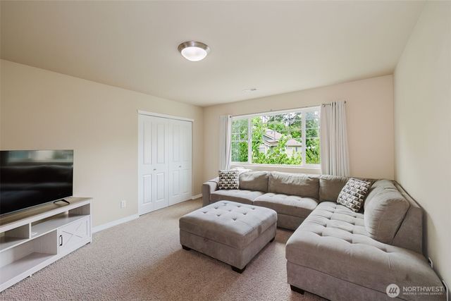 3677 SE Chesterton Drive, Port Orchard, WA 98366