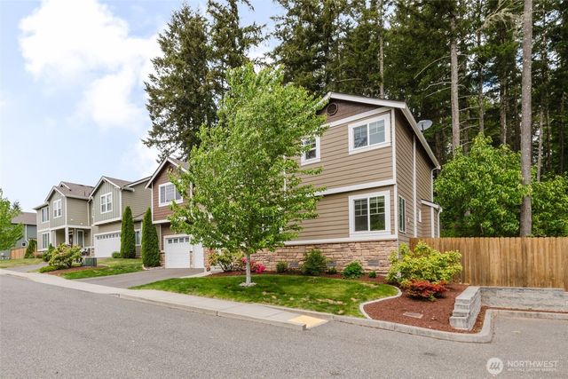 3677 SE Chesterton Drive, Port Orchard, WA 98366