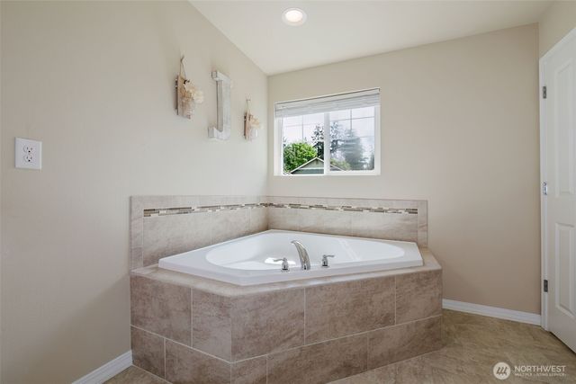 3677 SE Chesterton Drive, Port Orchard, WA 98366