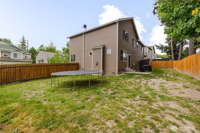 3677 SE Chesterton Drive, Port Orchard, WA 98366