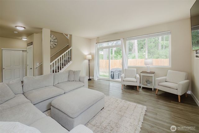 3677 SE Chesterton Drive, Port Orchard, WA 98366