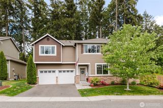 3677 SE Chesterton Drive, Port Orchard, WA 98366