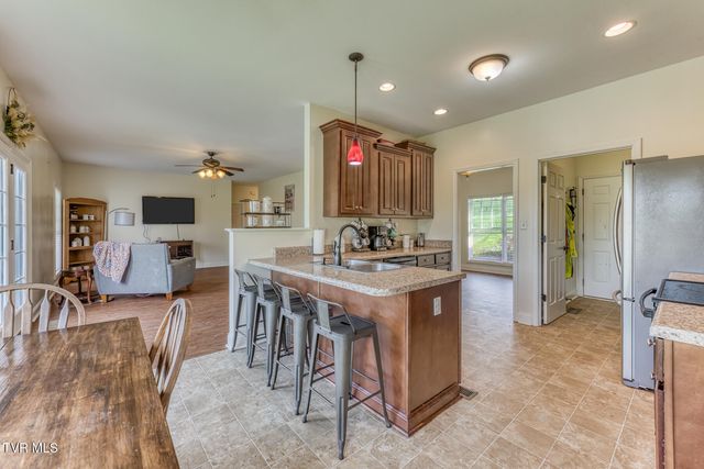 130 Garland Road, Unicoi, TN 37692