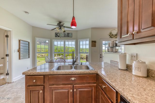 130 Garland Road, Unicoi, TN 37692