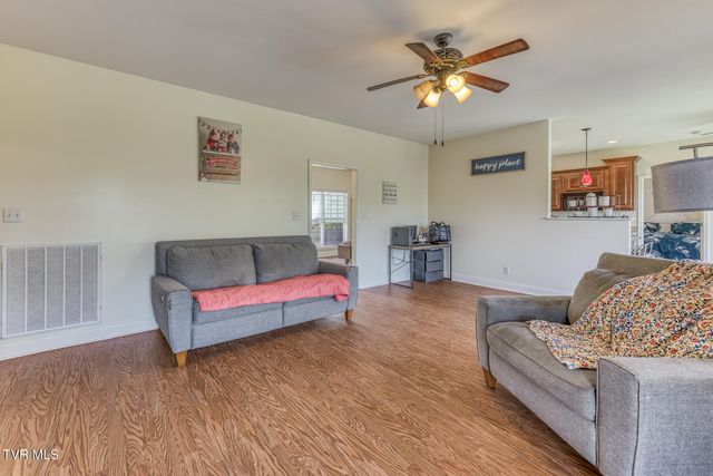 130 Garland Road, Unicoi, TN 37692