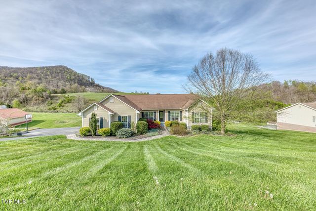 130 Garland Road, Unicoi, TN 37692
