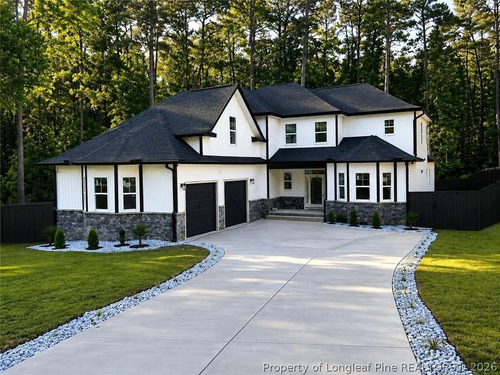 995 E Central Avenue, Raeford, NC 28376