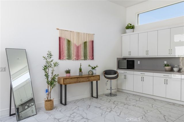 484 Fountain, Palm Springs, CA 92262